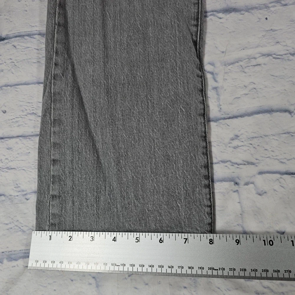 Levis 501 Original Fit Jeans Mens 33x32 Grey Button Fly Straight Leg Denim